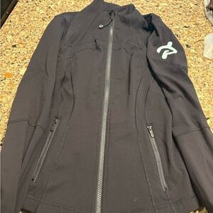 Lululemon Athletica Black size 6 fine jacket, Peloton